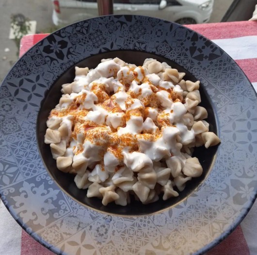 Lahmacun mu, mantı mı?