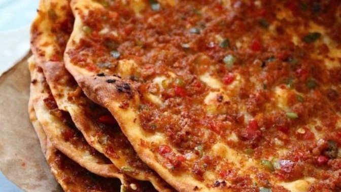 Lahmacun mu, mantı mı?