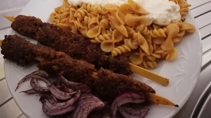 Akşam yemeğinizde ne yediniz?