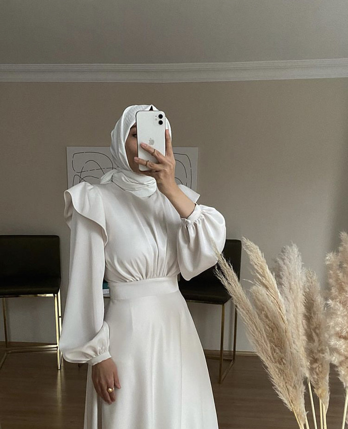Sade gelinlik ve ayakkabı olarak hangisi daha güzel?