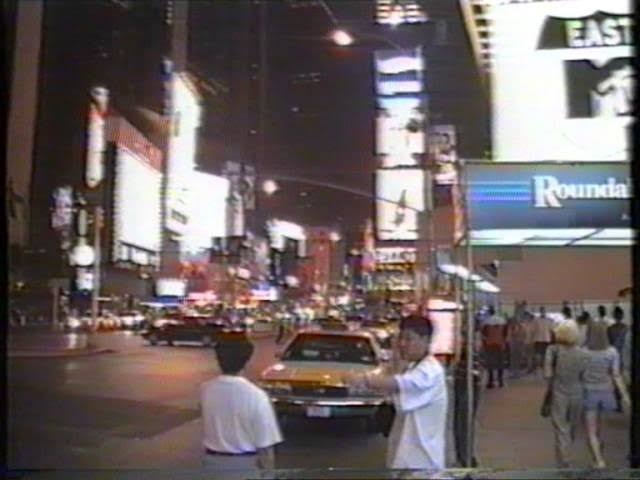 New York Times Square’yi merak ediyor musunuz?