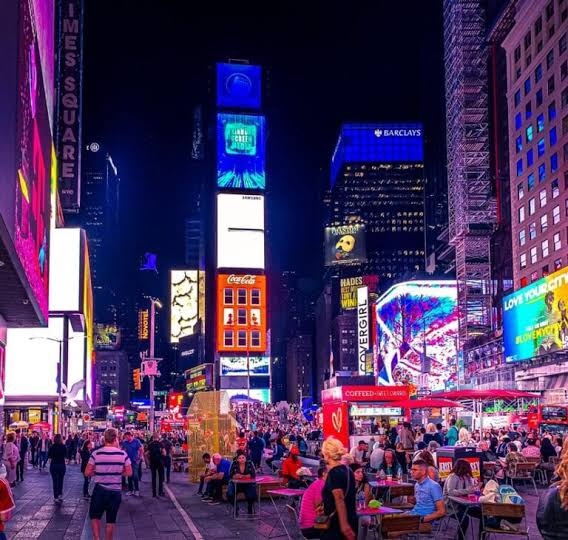 New York Times Square’yi merak ediyor musunuz?