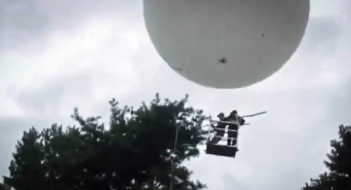 Fıstık toplamak için bindiği balon havalandı, iki gün sonra yere inebildi. Sizin başınıza gelseydi ne yapardınız?