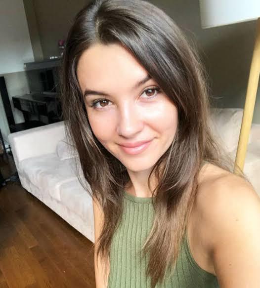 Leyla Lydia Tuğutlu güzel sizce mi?