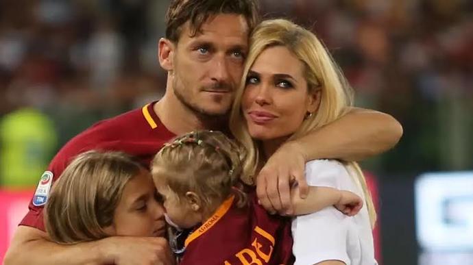 Ünlü futbolcu Totti eşinin kendisini aldattığını itiraf etti. Peki sen aldatılma duygusunu hangi duygu ile eşdeğer görüyorsun?