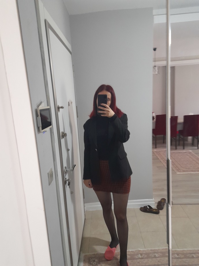 Yarın doğum günüm! Erkek arkadaşımla sinemaya gideceğiz, böyle gitsem güzel olur mu?