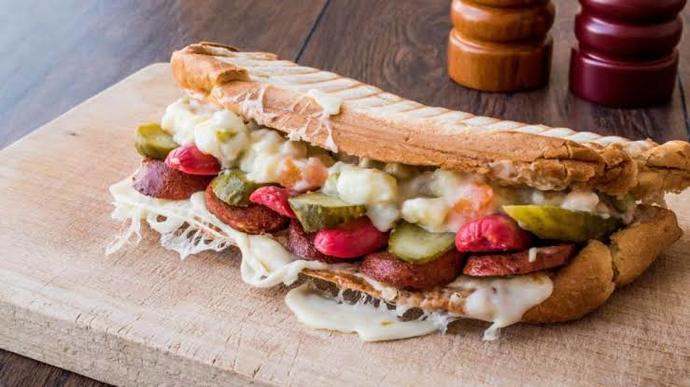 "Şimdi bir tost hayal et!😍" içinde ne olsun isterdin?