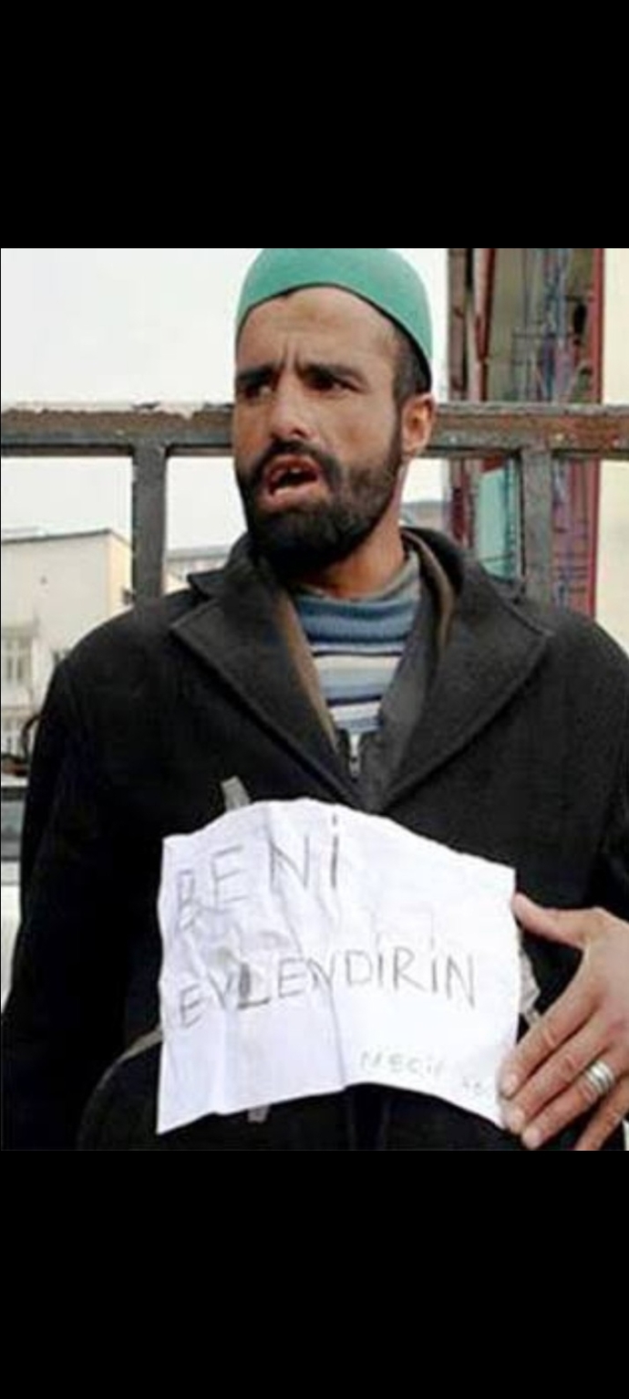 Çok Yanlızım sevgilim yok olsun istiyorum ama olmuyor dışarıda sevgileri görünce deliriyorum çok üzgünüm ne yapmalıyım ?