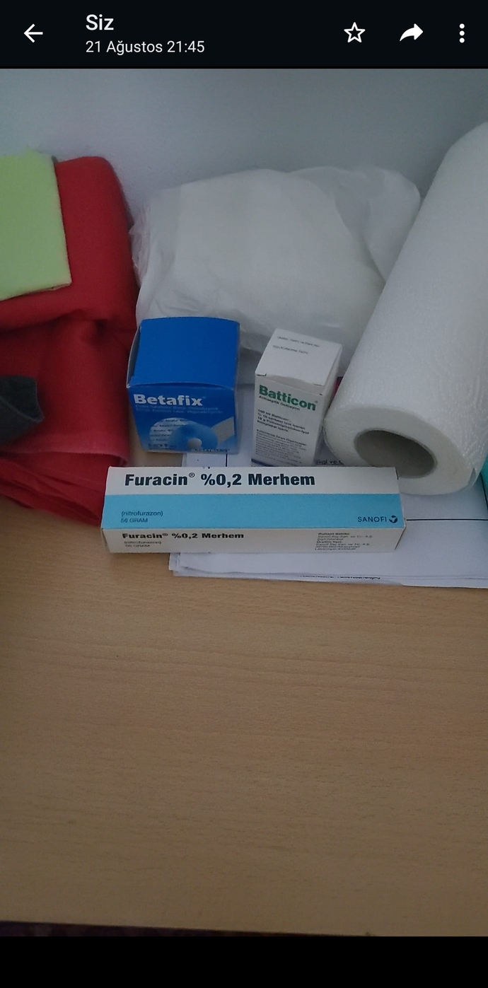 Kedim yüzümü tırmaladı cukur oluştu iz kalırmı geçmez mi baya bi cukurluk var?