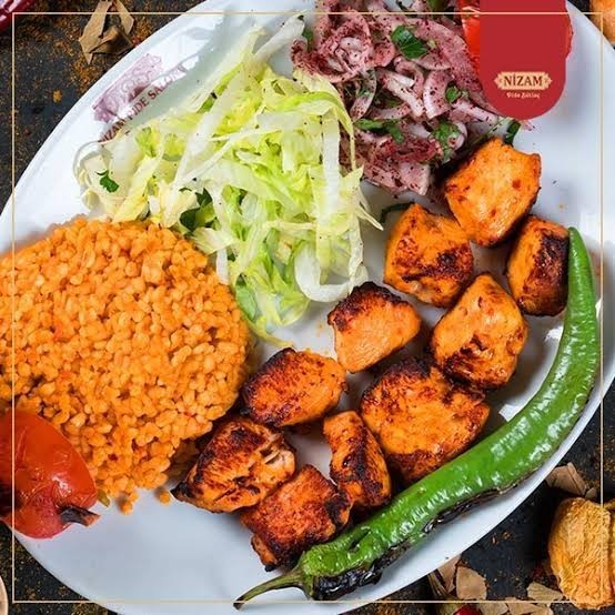 Siz en çok tavuk kebabı mı seversiniz yoksa tavuk yemekleri mi?