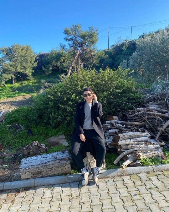 Galerinizdeki son fotoğrafta ne vardır?