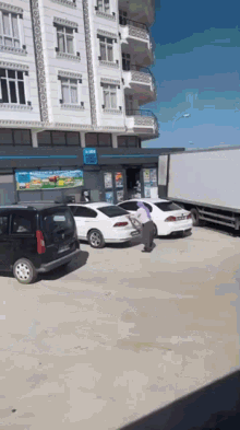 Ehliyet için ilk direksiyon dersimi bugün alacağım. Nasıl davranmalıyım, biraz bilgi verebilir misiniz?