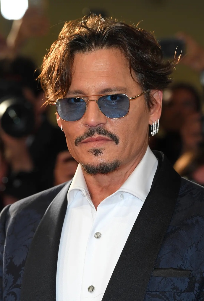 Oyunculuğuna birçoğumuzun hayran olduğu Johnny Depp filmlerinden en çok hangilerini seversiniz?