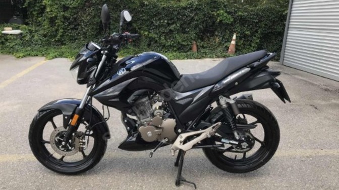 Bu motorla kız düşer mi 😄?