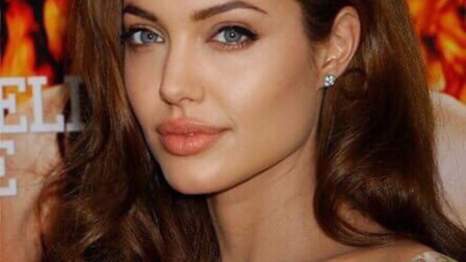 En sevdiğiniz Angelina Jolie filmleri nelerdir?