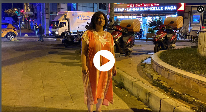 Beyoğlunda bir kadın beş saat boyunca hareketsiz durdu! Siz olsaydınız ne sorardınız?