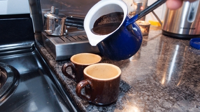 Kahvenizi tek başına içerken mi ☕ eşlik edilerek içildiğinde mi keyif alırsın☕☕?