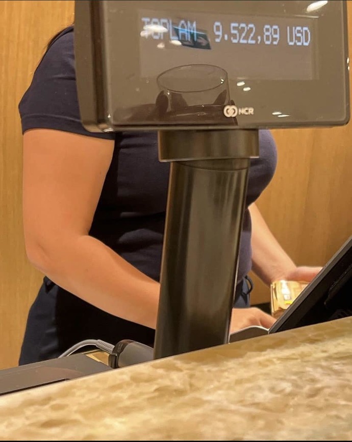 Bahar Candanın İnstagramdan paylaştığı alışveriş fotoğrafı! Siz en son ne kadarlık alışveriş yaptınız?