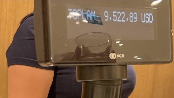Bahar Candan'ın İnstagram'dan paylaştığı alışveriş fotoğrafı! Siz en son ne kadarlık alışveriş yaptınız?