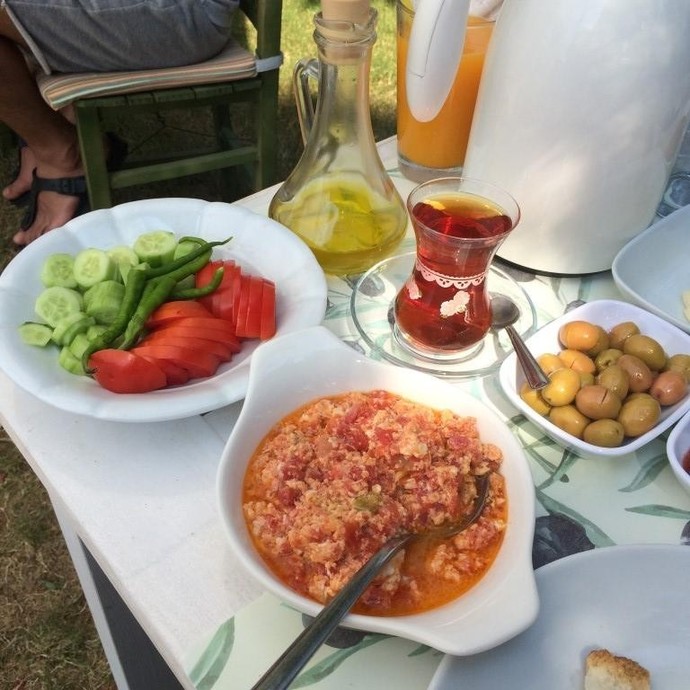 Menemeni kahvaltıda mı yersiniz, diğer öğünlerde mi?