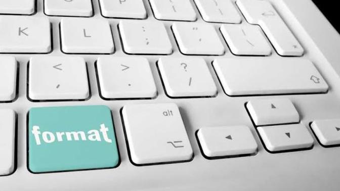 "Format at geçer" tarzında teknolojik bi klişe yazar mısınız?