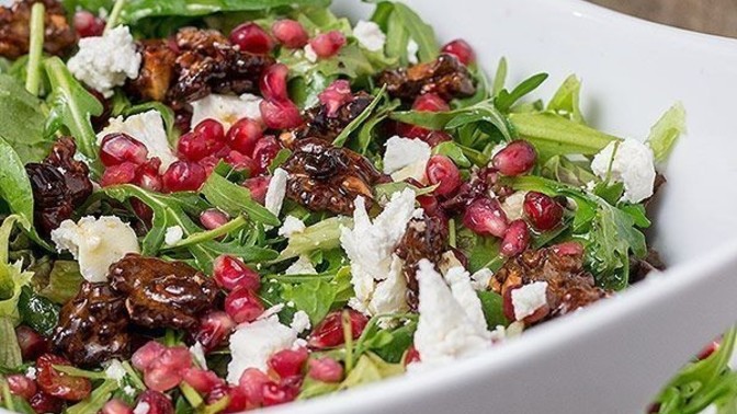 Salataya nar ekşisi sıkar mısın?