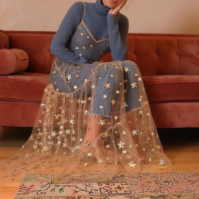 Bu şey değil mi ya, Annesi askılı giymesine izin vermeyen o kız 😬