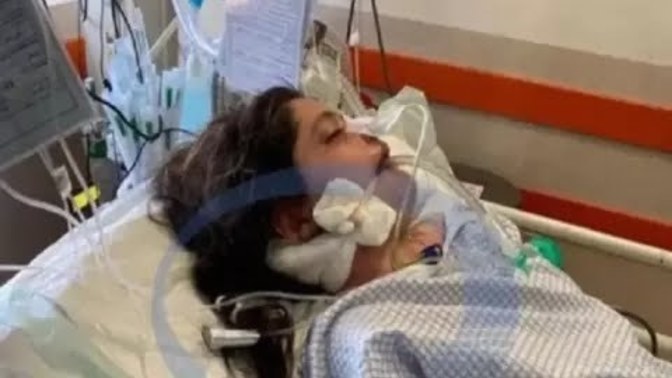 İran'da başörtü tarzı yüzünden ahlak polisleri tarafından dövülen 22 yaşındaki genç kadın komaya girip öldü düşünceleriniz?