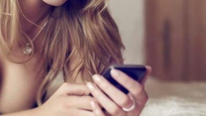 Sosyal medyadan karşı cinsle mesajlaşmak sevgiliyi aldatmak sayılır mı?