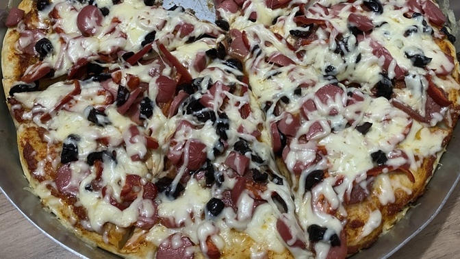 Kahvaltıda pizza yaptık. Nasıl olmuş, kahvaltıda pizza yer misiniz?