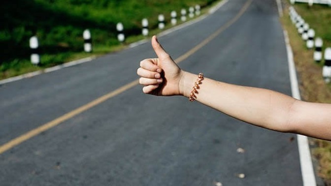 Hiç şehiriçi yolculuk yapmak için otostop çektiniz mi?