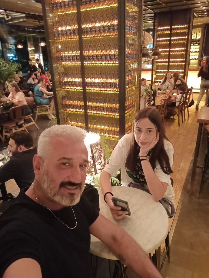 Baba kız özgürce?