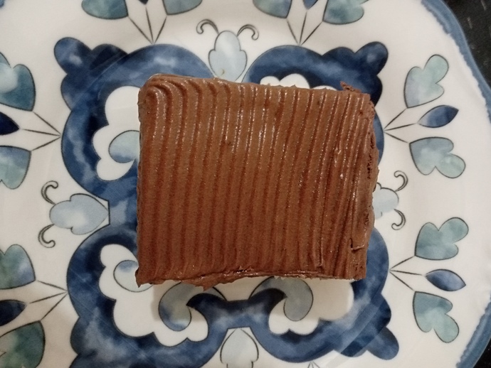 Karameli sevmeyen var mı? Gizli karamelli trileçe yaptım. Kolasını kapan gelsin, kimler geliyor👻?