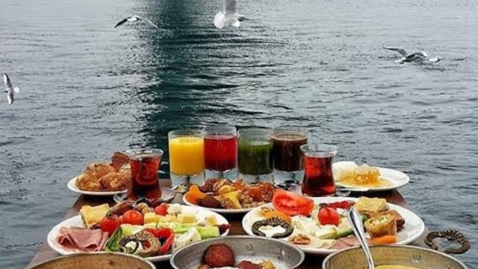 İstanbul da kahvaltı yapılacak mekan önerisi olan var mı?