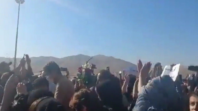 İran'da bir kadının başörtüsü takmadığı gerekçesiyle öldürülmesinin ardından tesettür çıkarma protestosu başladı?