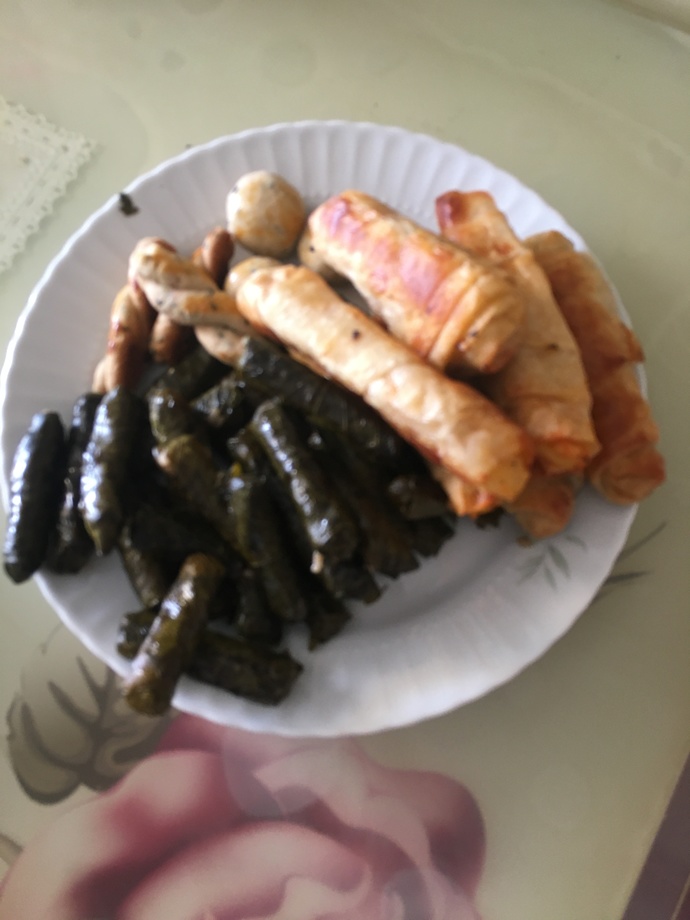 Sarma yapıp ikram eden komşularınız var mı?