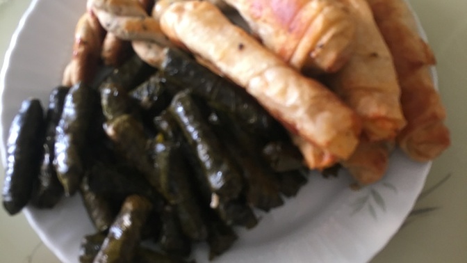Sarma yapıp ikram eden komşularınız var mı?