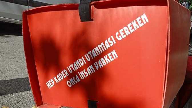 Motorumun arkasına ne yazdırabilirim?