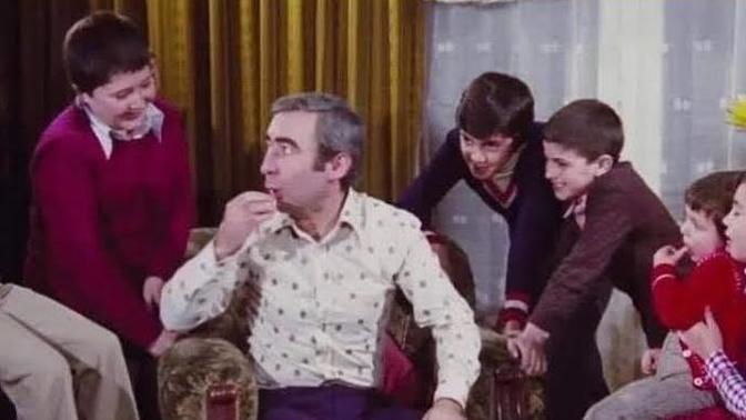 Olmayan sevgiliyi varmış gibi göstermek neyin çabası acaba?