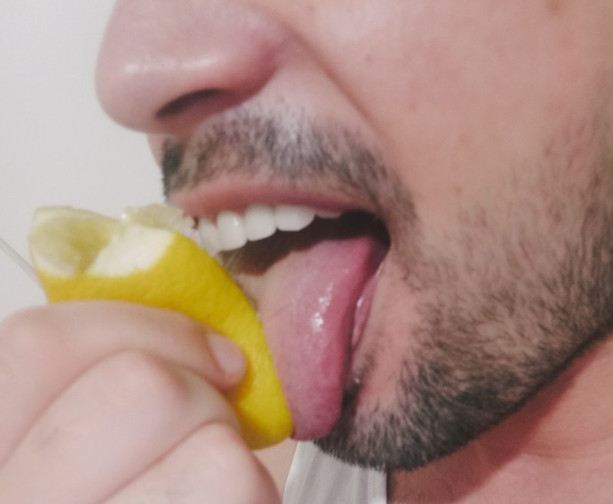 Limon yalamayı sever misiniz?