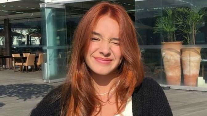 Her gün saçlarımı bakır yapmamak için mücadele veriyorum. Bakır saç bakımı nasıl olur?