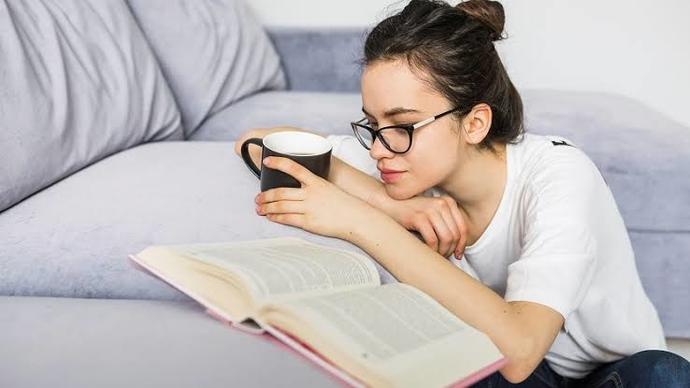 Kitap okurken yanınızda müzik dinlenilmesi sizi rahatsız eder mi?