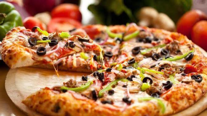 Pizzaya ketçap ve mayonez sıkılır mı?