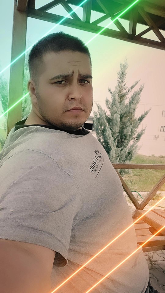 Sizin burcunuz bir bakışıyla ne yaparmış🤭?