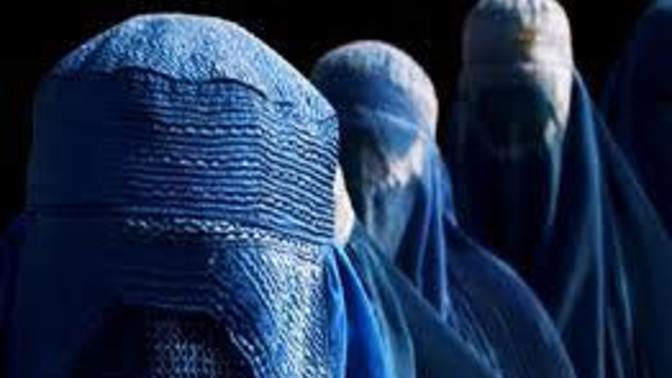 İsviçre'de ibadet yerleri harici kalan her alanda Burka ve Peçe yasaklandı?