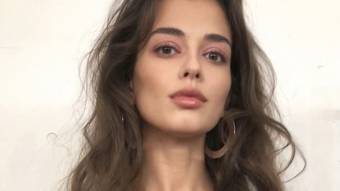 Elif Aksu ince yapılı olduğu için mi zayıf duruyor?