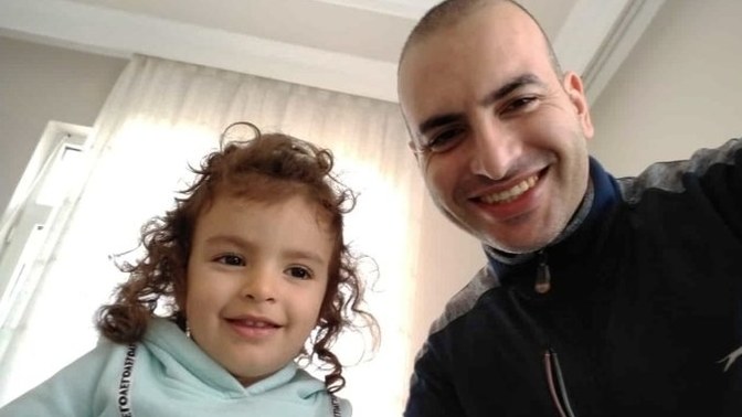 Yüzümü güldürebilen tek varlıklarım yeğenlerim. Çocuk sevgisi gerçekten dünyalara bedel değil mi sizce?