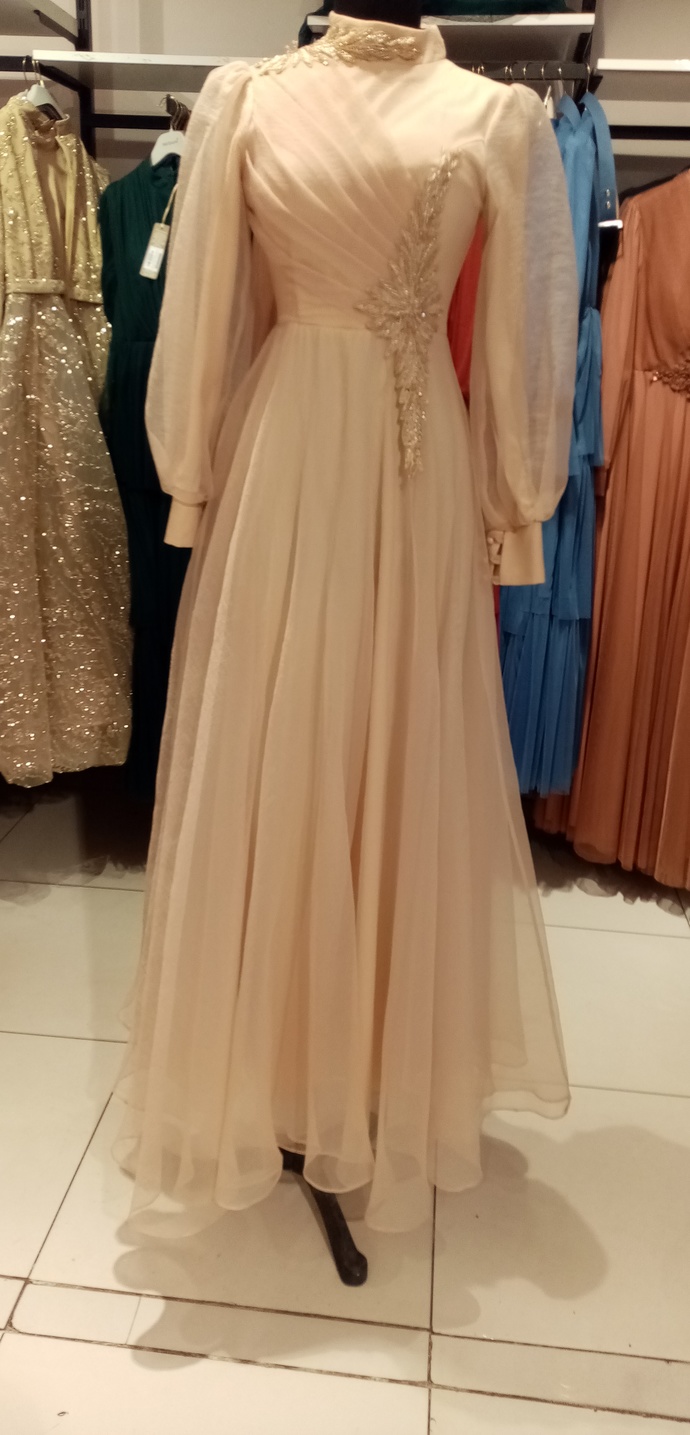 Düğünde giymek için alacağım, 1.200₺ bu elbiseye değer mi?