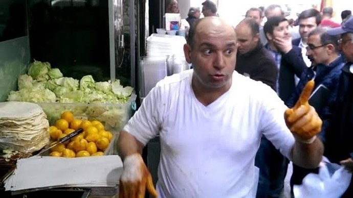 Çiğköfte yer misin çocuk adam?