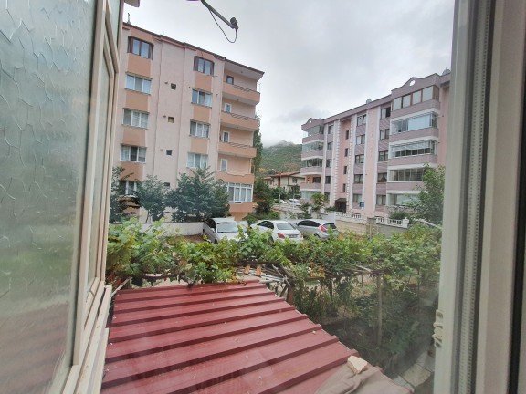 Trabzonda yaşıyan var mı yeni geldim öğrenciyim yabancı kaldım biraz hep yagmurlu mu böyle?